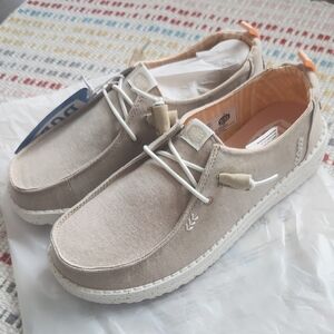 Hey Dude, Women's Chambray Moc Shoes Size 7 New